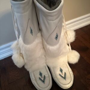 Authentic Manitobah Mukluks winter boots